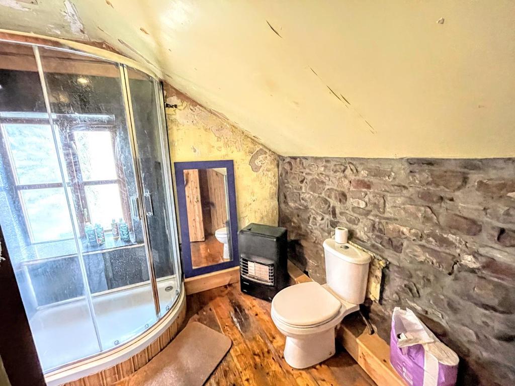 Shower room/w.c.