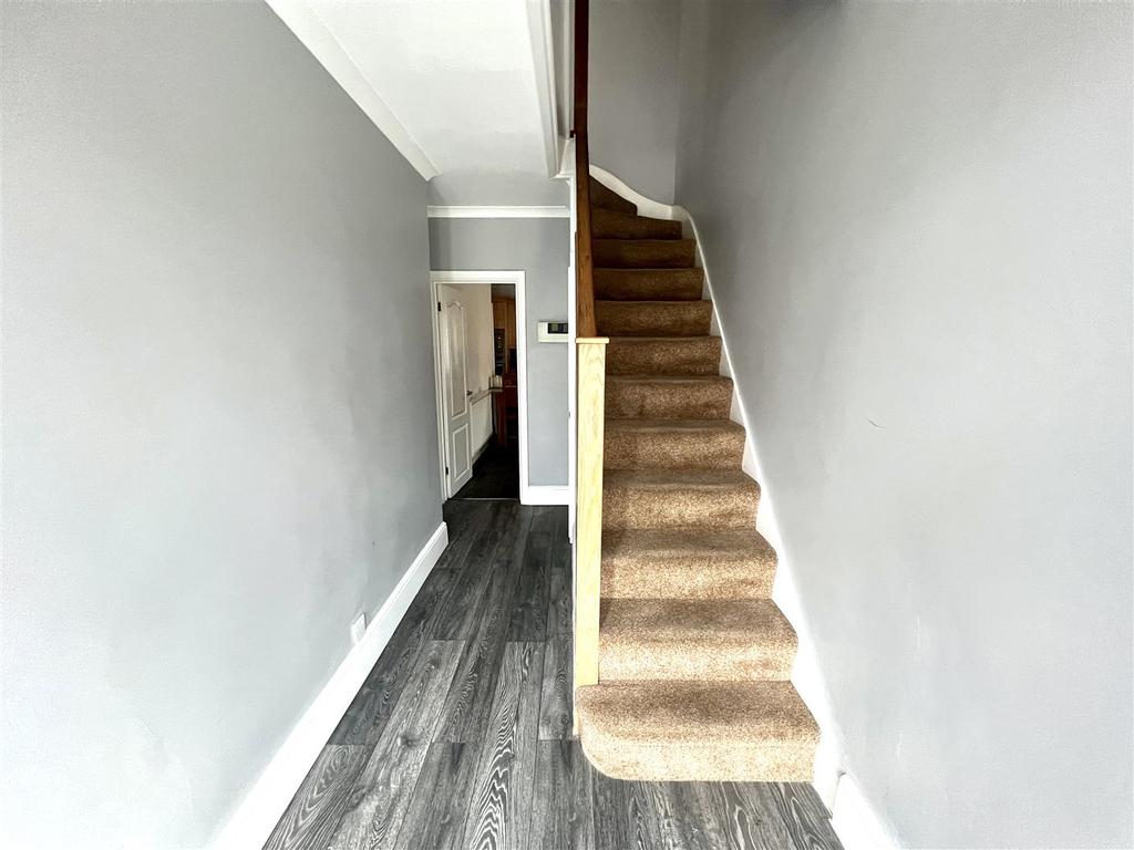Stratford Road, Ipswich 4 bed semidetached house £325,000