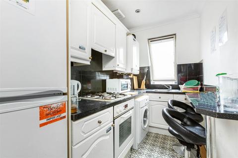 2 bedroom flat to rent - Upper Richmond Road, Putney SW15