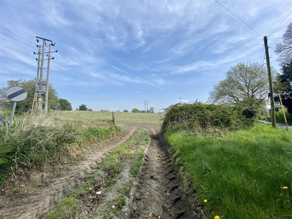 Spin Hill, Market Lavington, Devizes Land £85,000
