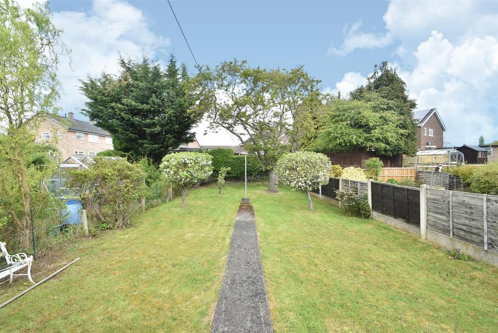 101 Whitemere Road, Shrewsbury, SY1 3DQ 3 bed semidetached house £200,000