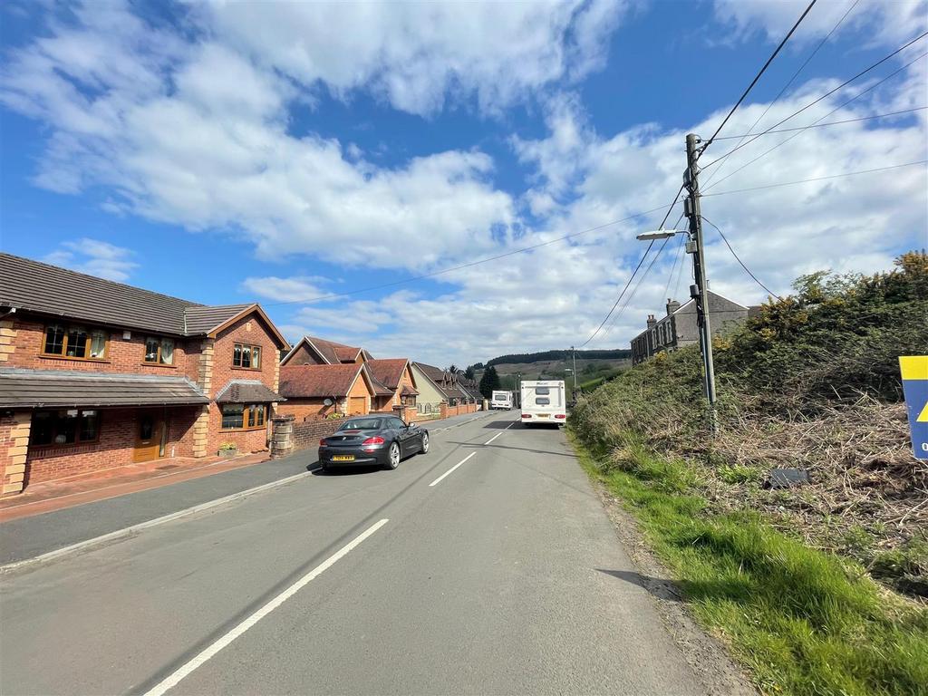 Surrounding homes opposite site