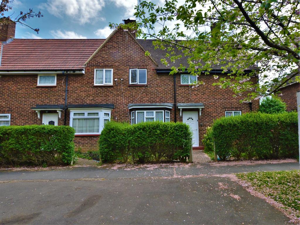 Hawthorne Crescent, Slough 3 bed end of terrace house £435,000