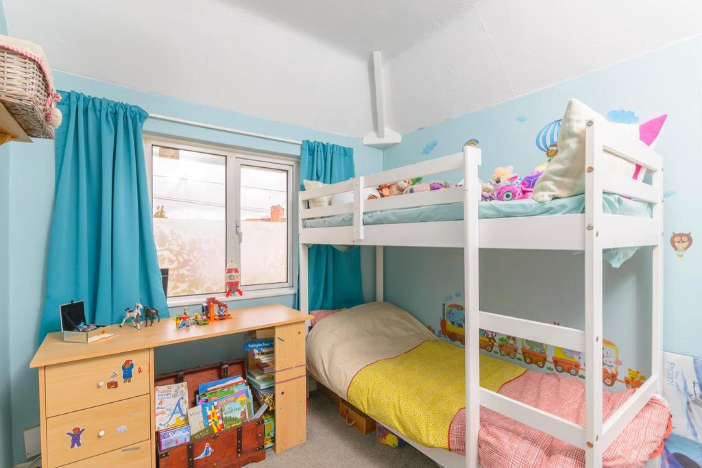ELAVNYLG11 - Bedroom H.jpg