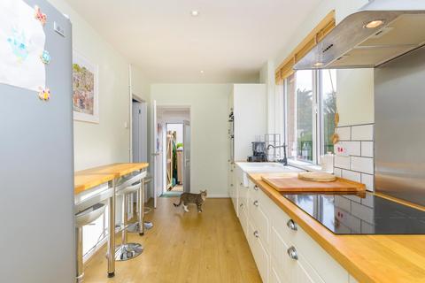 11 Glyn Vale, Bristol, BS3 5JD