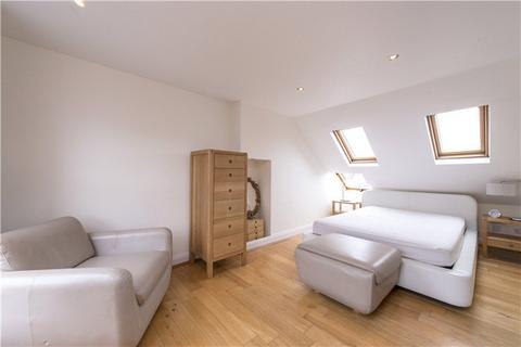 2 bedroom flat to rent, Bridgman Road, Chiswick, London