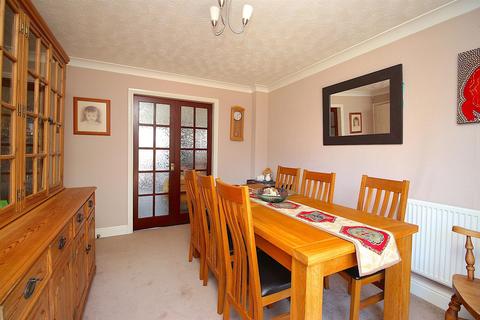 4 Begonia Close, Leicester Forest East, Leicester, LE3 3QY