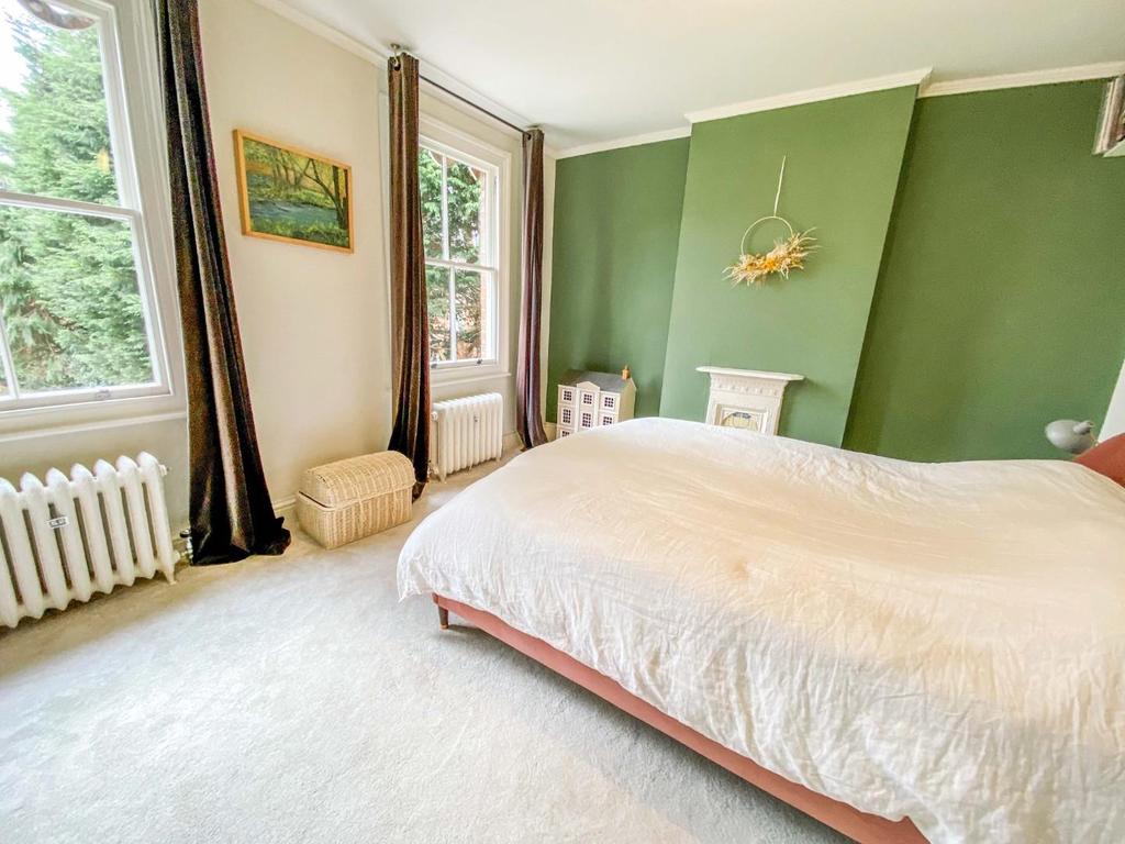 Bed1.JPG