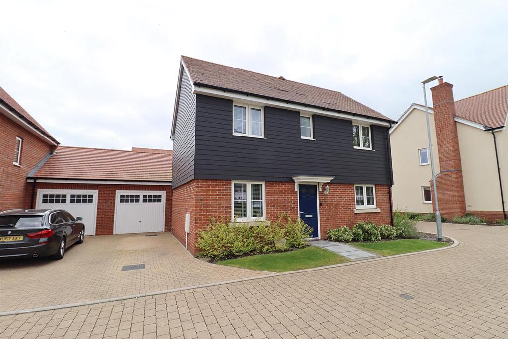 Hawthorn Way, Black Notley, Braintree 3 bed detached house for sale £