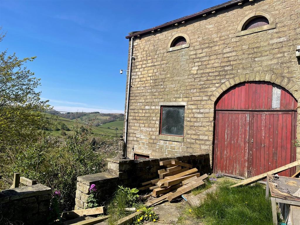 Dean House Lane, Stainland Dean 3 bed barn conversion for sale £200,000