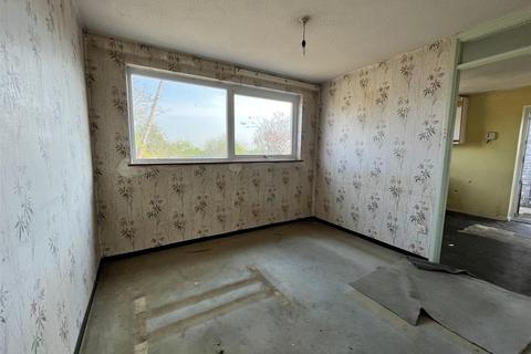 3 bedroom semi-detached house for sale - Hardens Mead, Chippenham