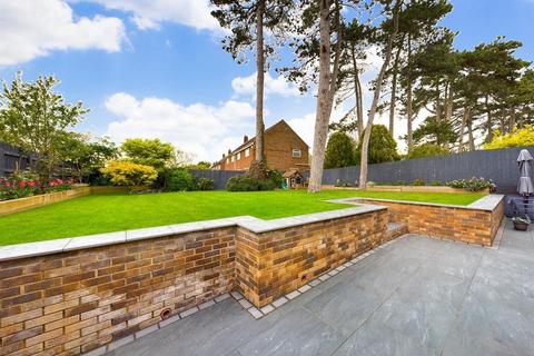 4 bedroom detached house for sale - The Green, Great Houghton, Northamptonshire, NN4