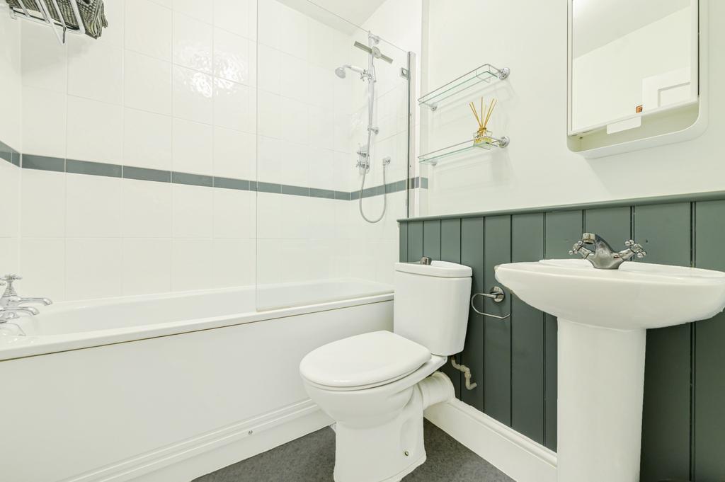 Cottage Bathroom