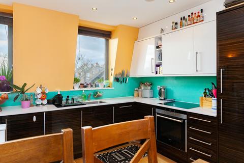 10 Valerio Mews, London, N1 4FB