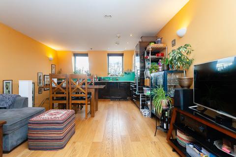 10 Valerio Mews, London, N1 4FB