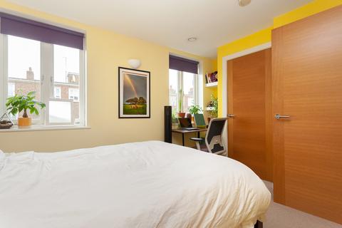 10 Valerio Mews, London, N1 4FB