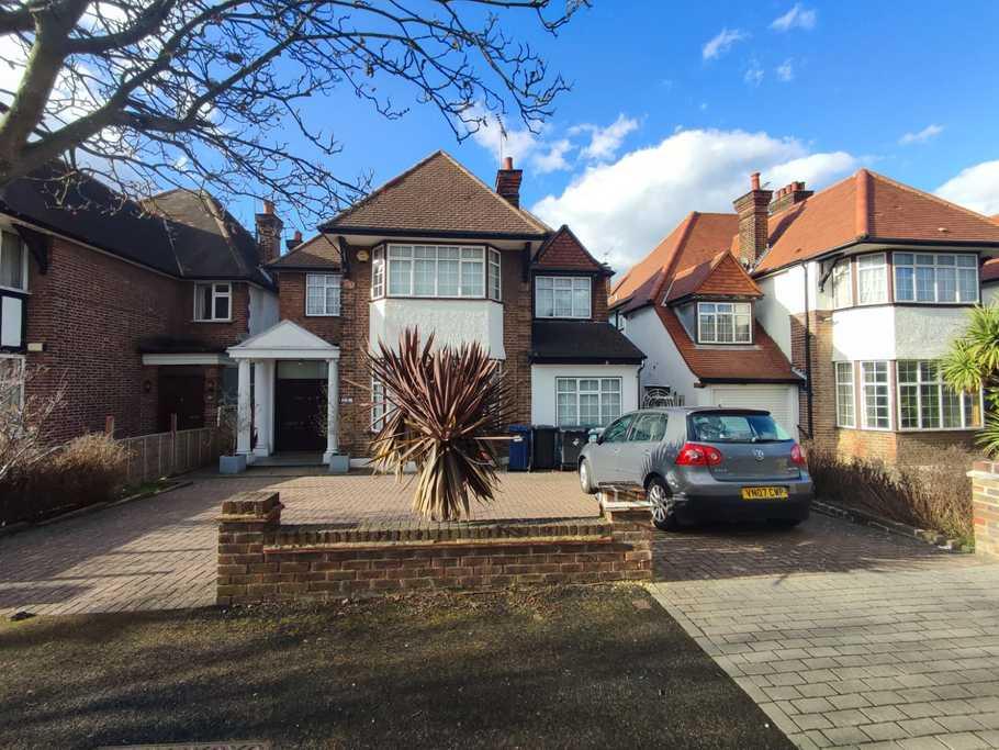 ARMITAGE ROAD, LONDON, NW11 5 bed detached house £5,750 pcm (£1,327 pw)