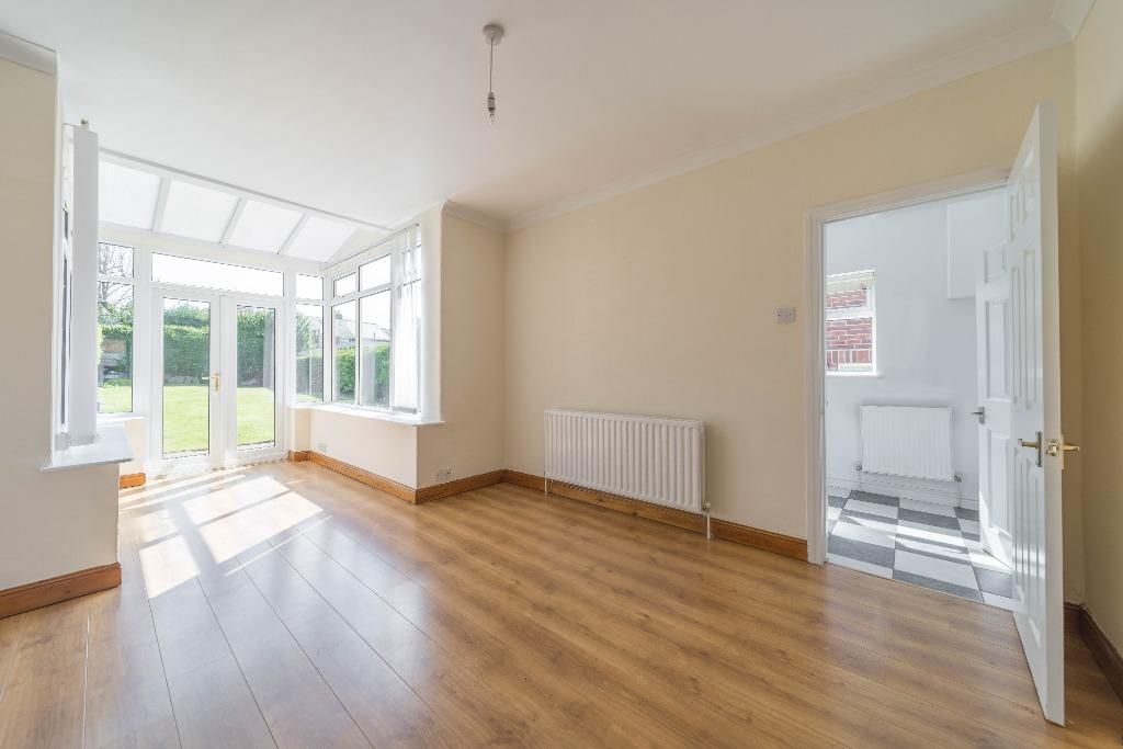 Willow Drive, Sheffield, S9 3 bed semidetached house for sale £140,000