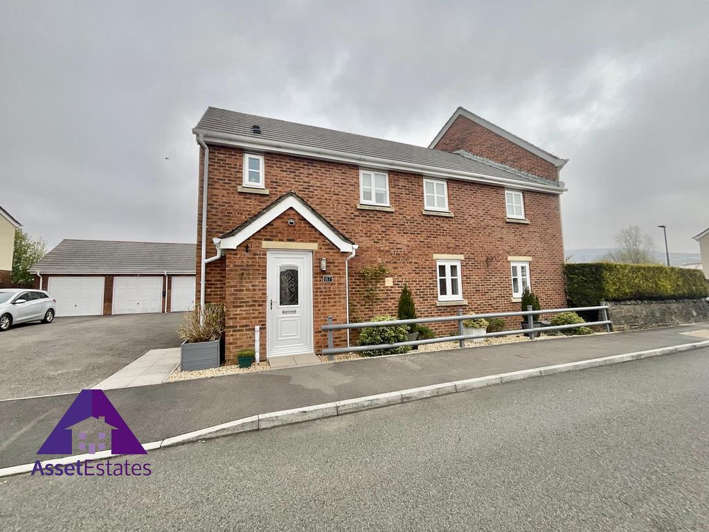 Lakeside Way, Nantyglo, Ebbw Vale... 3 bed semidetached house £235,000