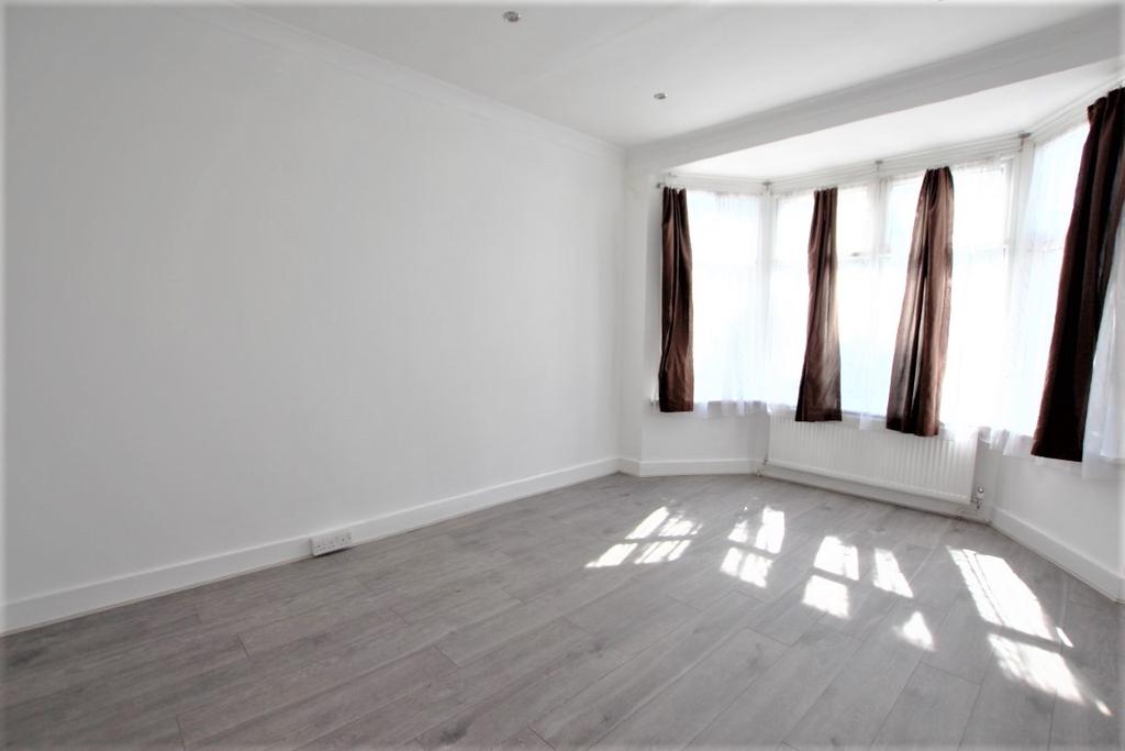 Higham Road, London, N17 3 bed semidetached house £650,000