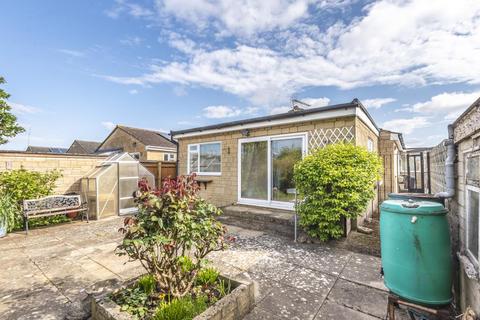 19 Larksfield Close, Carterton, OX18 3SY