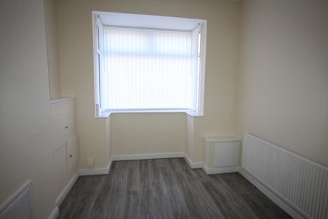 2 bedroom terraced house to rent, Willingham St, Grimsby, DN32