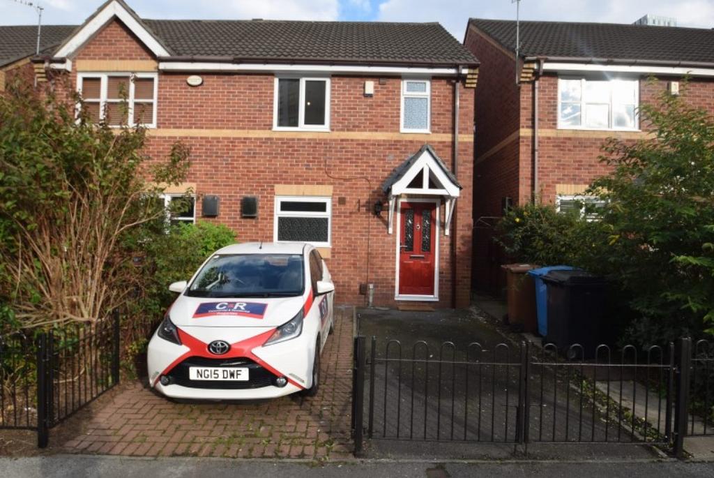 Three bedroom semi detached house for rent