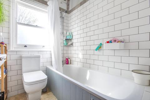 3 bedroom apartment to rent, Sandringham Road, Hackney, London, E8