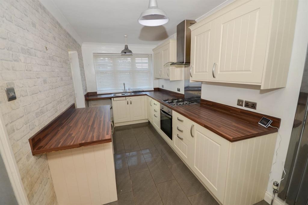 Russell Avenue, South Shields 3 bed semidetached house for sale £130,000