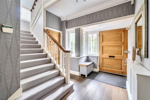 undefined, West Grove, Walton-on-Thames, KT12