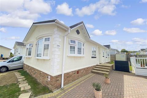 2 bedroom park home for sale - Palm Court, Battlesbridge, Wickford, Essex