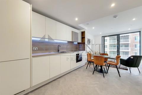 1 bedroom apartment to rent, Skyline Apartments, Makers Yard, E3