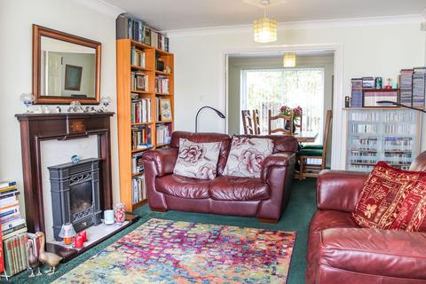4 bedroom detached house for sale - Dunstanburgh Close, Bedlington, Northumberland, NE22 6NA