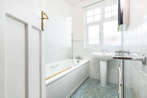 8 Cannon Close, London, SW20 9HA