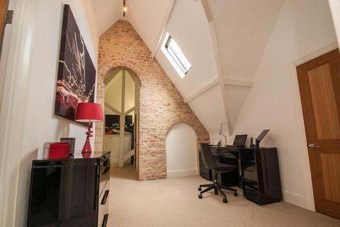 Penthouse South, Tudor Court The Galleries, Warley, Brentwood, CM14 5FS