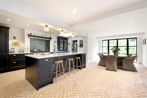 14 Chalfont Road, Seer Green, Beaconsfield, HP9 2YG