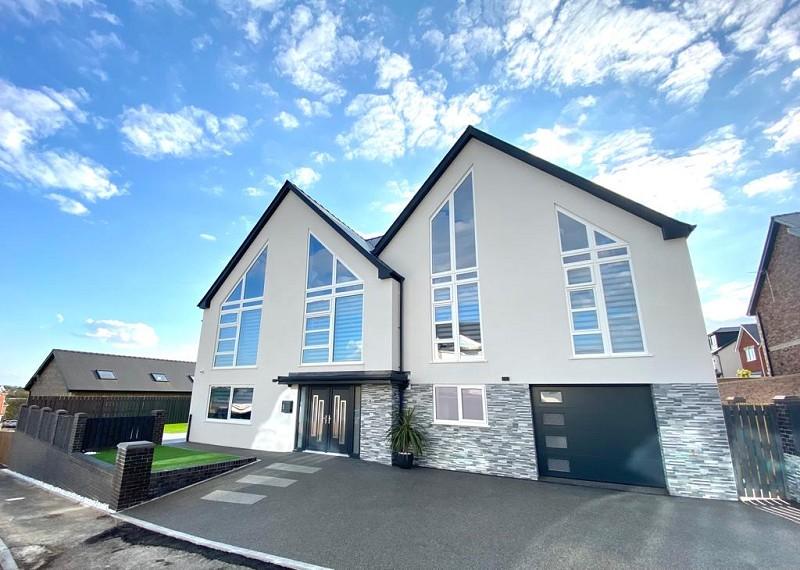 Abergarw Meadow, Brynmenyn, Bridgend.... 5 bed detached house £800,000