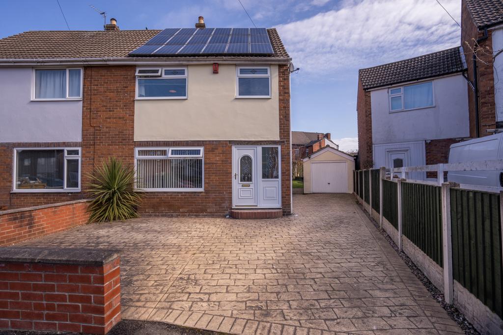 Garforth, LS25 3 bed semidetached house £280,000