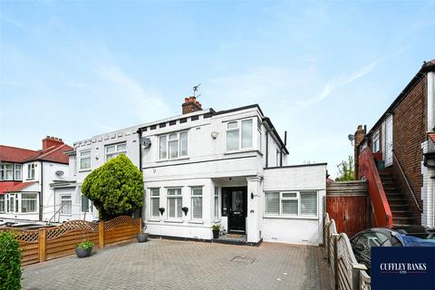4 bedroom semi-detached house for sale - Langdale Gardens, Perivale, Middlesex, UB6