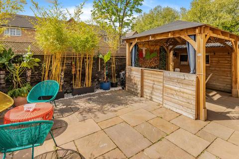 11 Woodcroft Mews, London, SE8 5DH