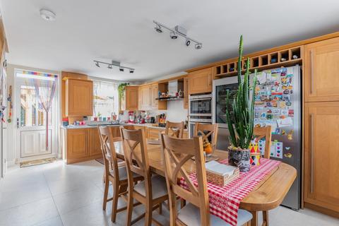 11 Woodcroft Mews, London, SE8 5DH