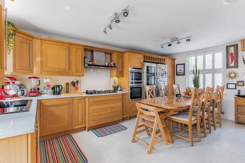 11 Woodcroft Mews, London, SE8 5DH
