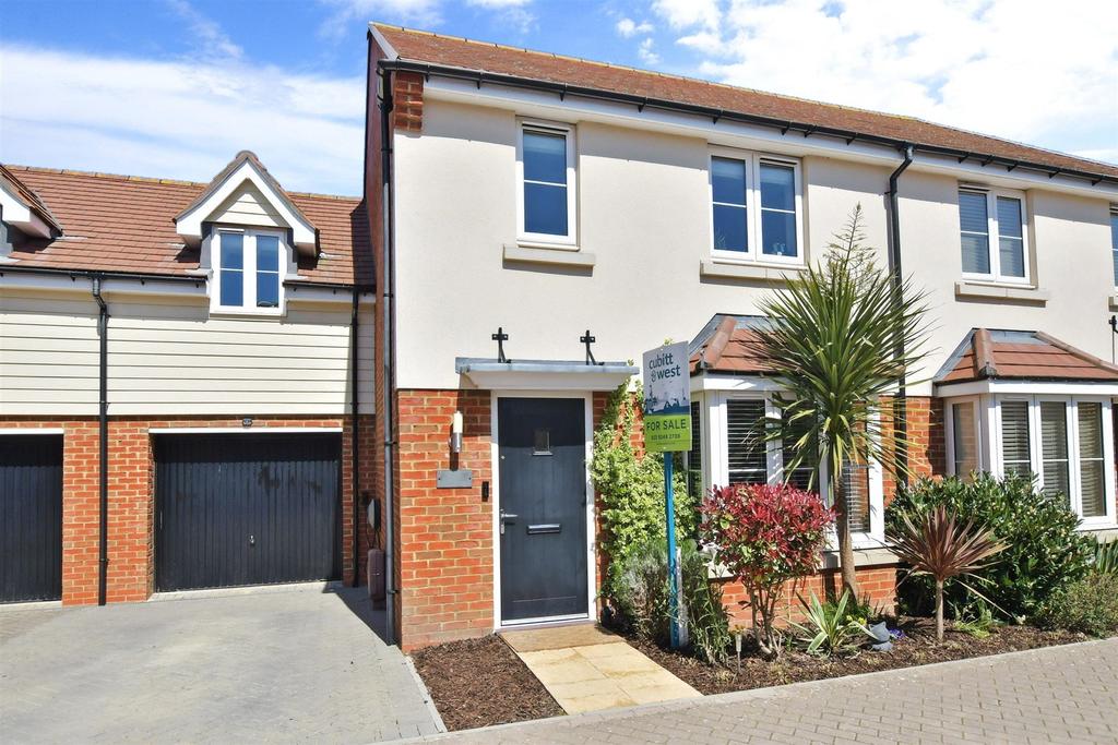 School Lane, Havant, Hampshire 4 bed terraced house £400,000