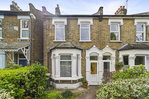 137 Capel Road, London, E7 0JT
