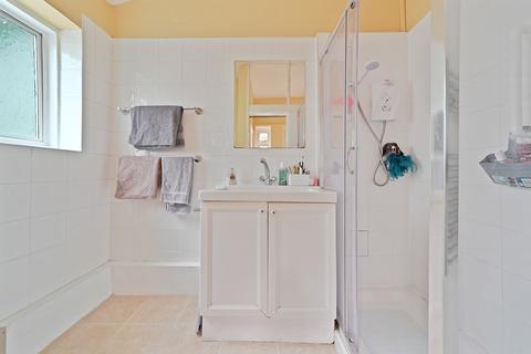 137 Capel Road, London, E7 0JT