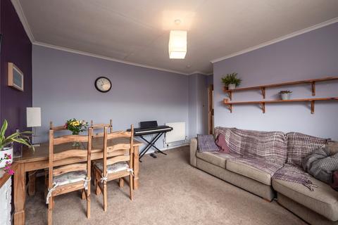 3 bedroom apartment for sale - 9 Saddletree Loan, The Inch, Edinburgh, EH16