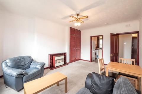 24/4 Redbraes Place, Edinburgh, EH7 4LL