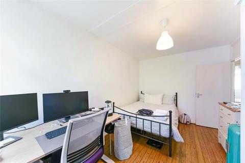 3 bedroom apartment to rent, Dickens Estate, London, SE16