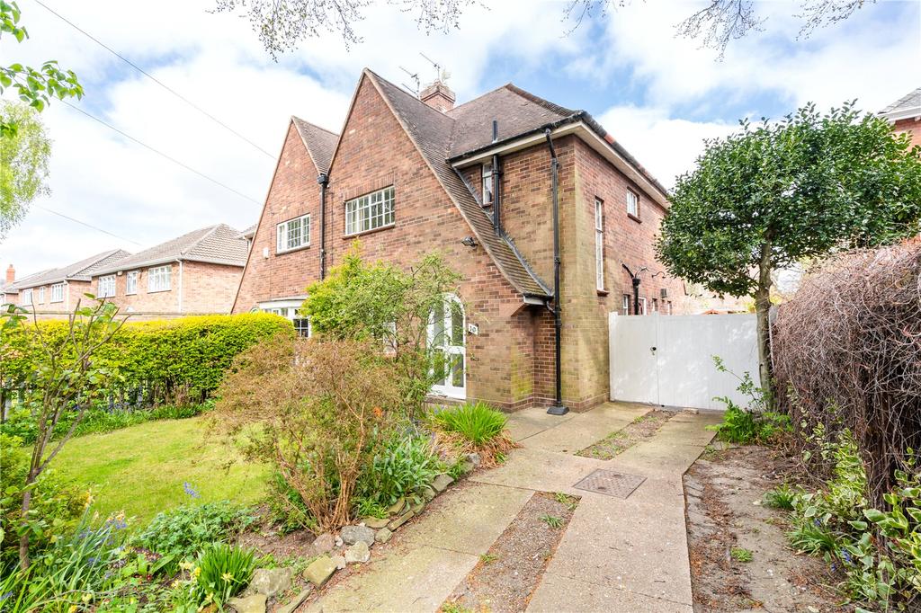 Augusta Street, Grimsby, DN34 3 bed semidetached house £195,000