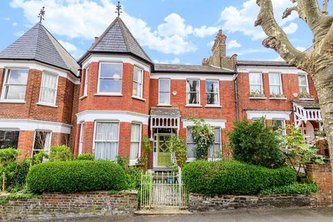 175 Stapleton Hall Road, London, N4 4QS